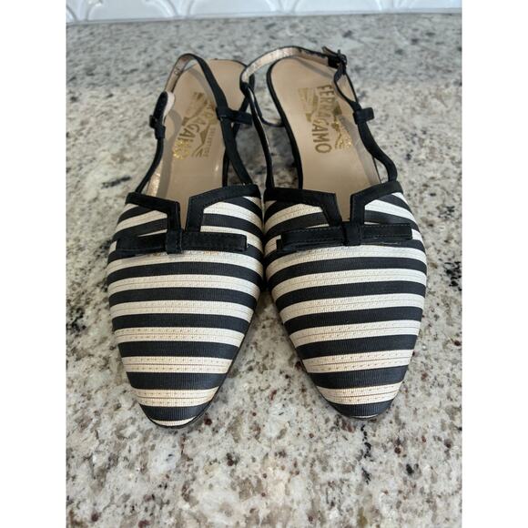 Vintage Ferragamo Black & White Striped Women's Fabric Slingbacks in 7.5 B - Picture 2 of 9